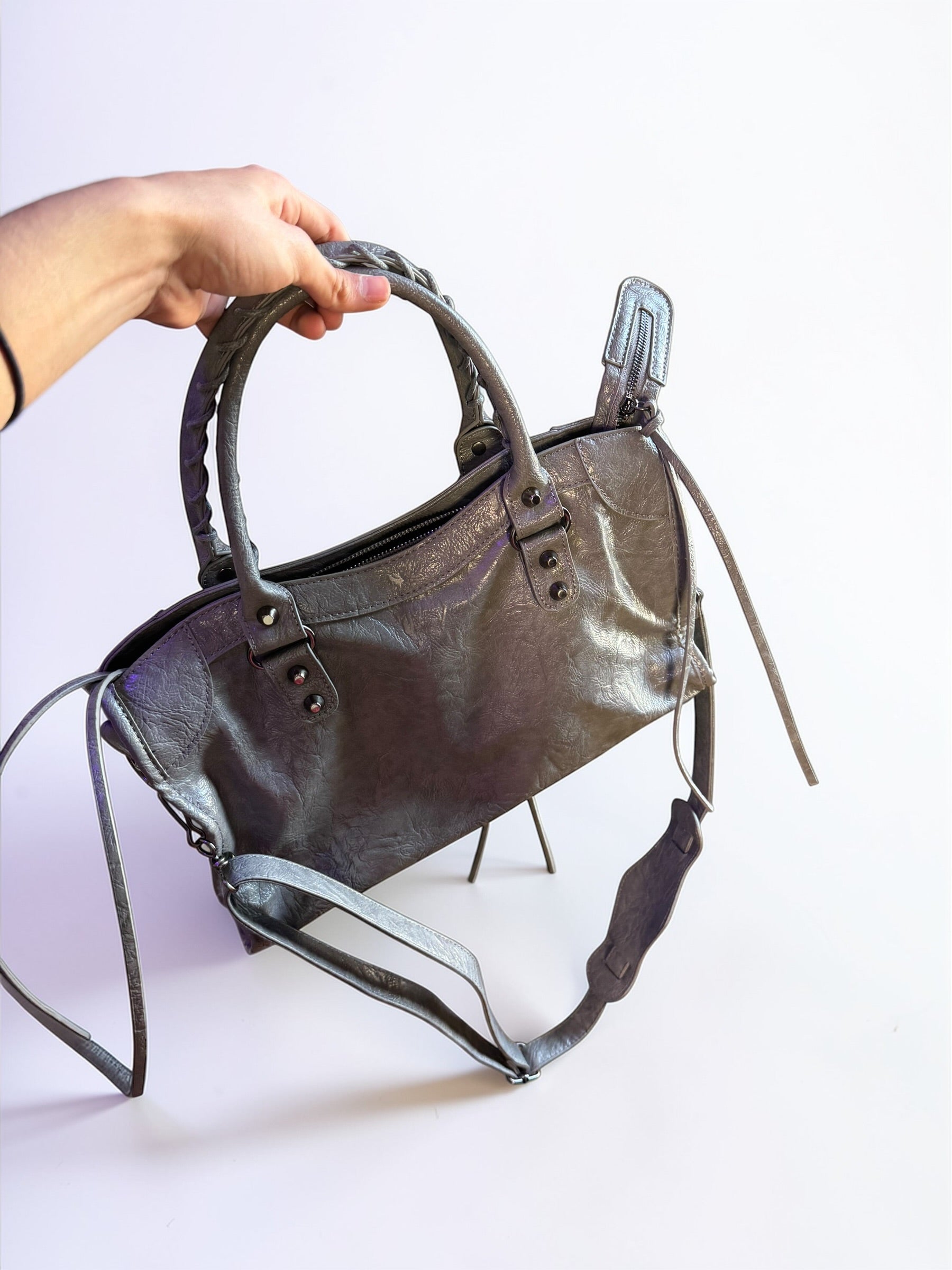 Sac City gris argenté tendance – Style urbain chic